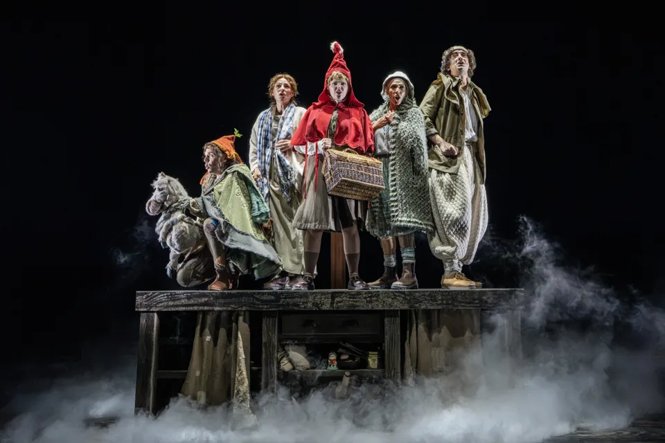 Simbi Akande, Laura Pitt-Pulford, John Dagleish, Gracie McGonigal, Keith Ramsay above fog, Into the Woods, Noël Coward Theatre