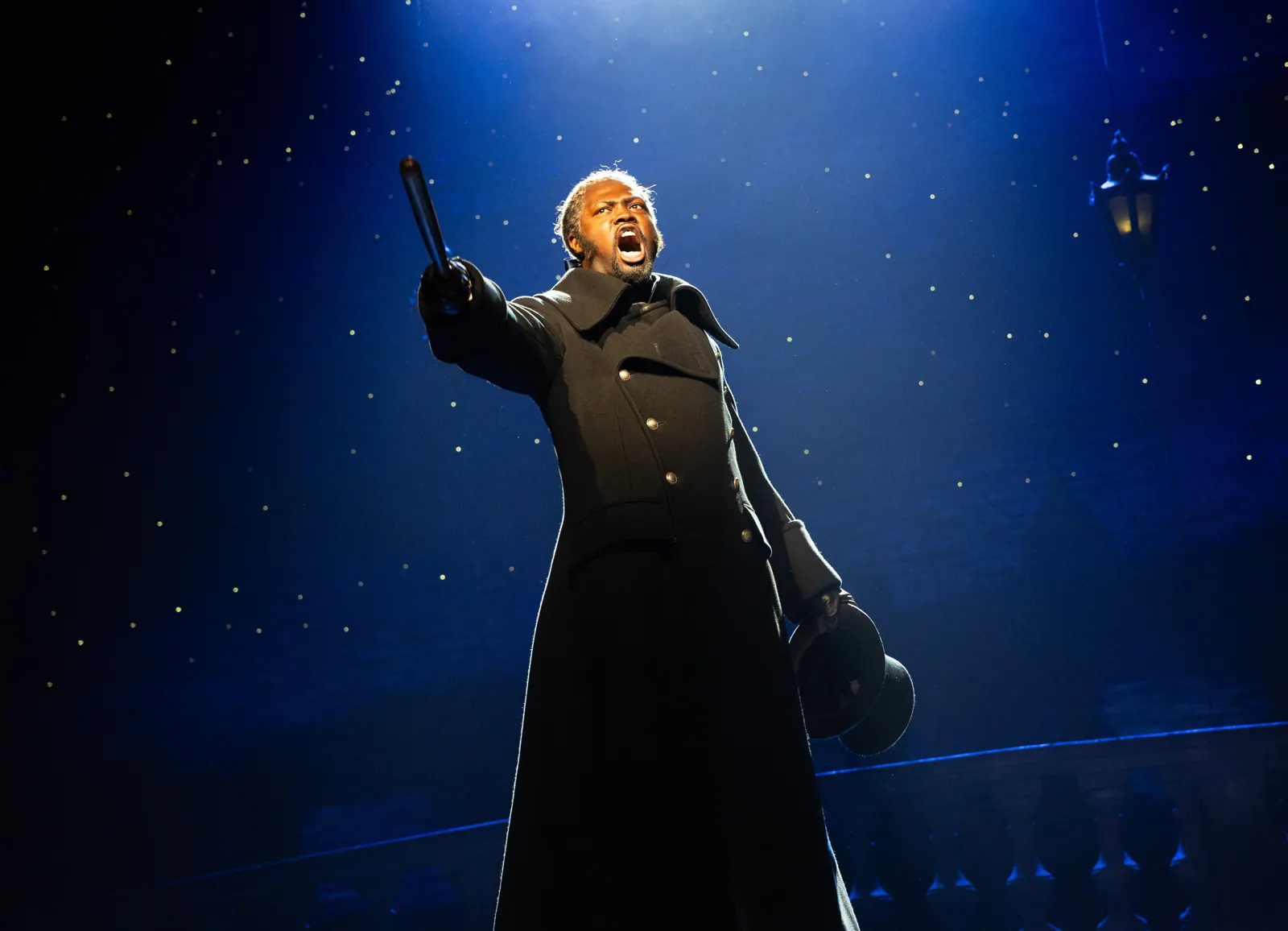 Javert sings Stars in Les Misérables at the Sondheim Theatre