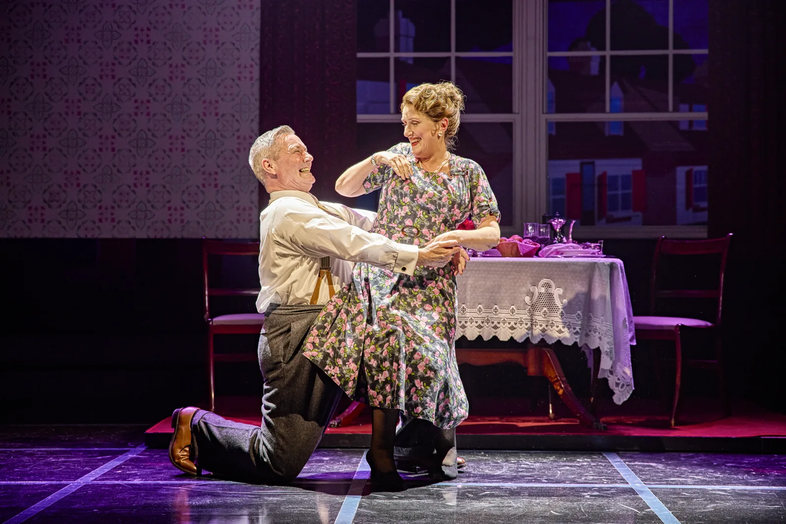 Jenna Russell and Marty Maguire as Dolly and Marty Sinatra in Sinatra, Aldwych Theatre