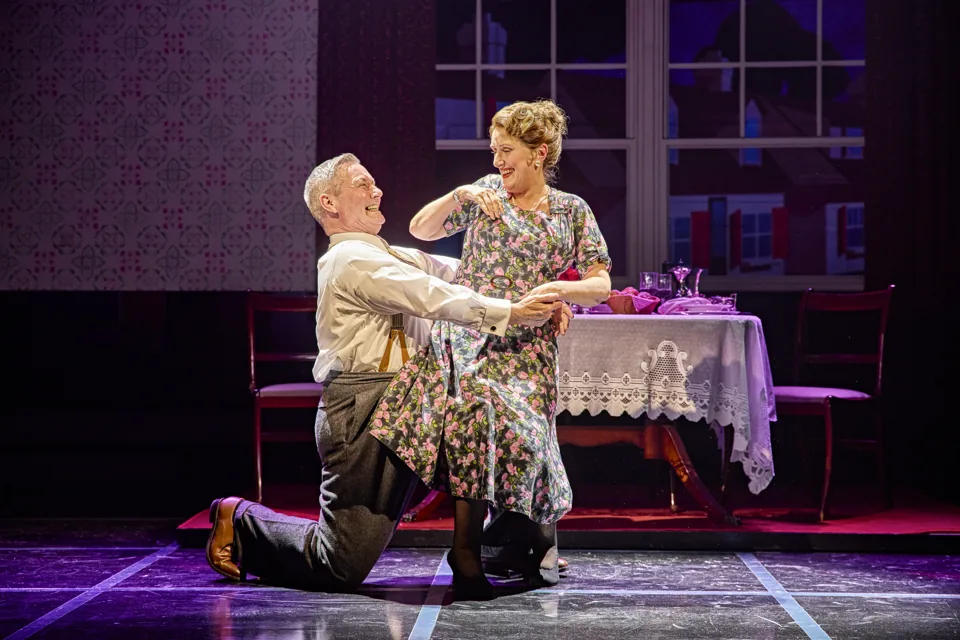 Jenna Russell and Marty Maguire as Dolly and Marty Sinatra in Sinatra, Aldwych Theatre