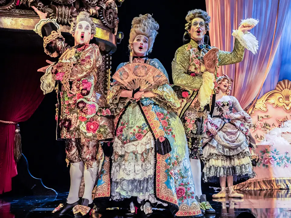 Singers in powdered wigs and brocade, The Phantom of the Opera, His Majesty's Theatre